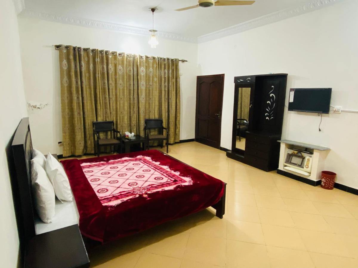 Lux Lounge Guest House Islamabad Ngoại thất bức ảnh
