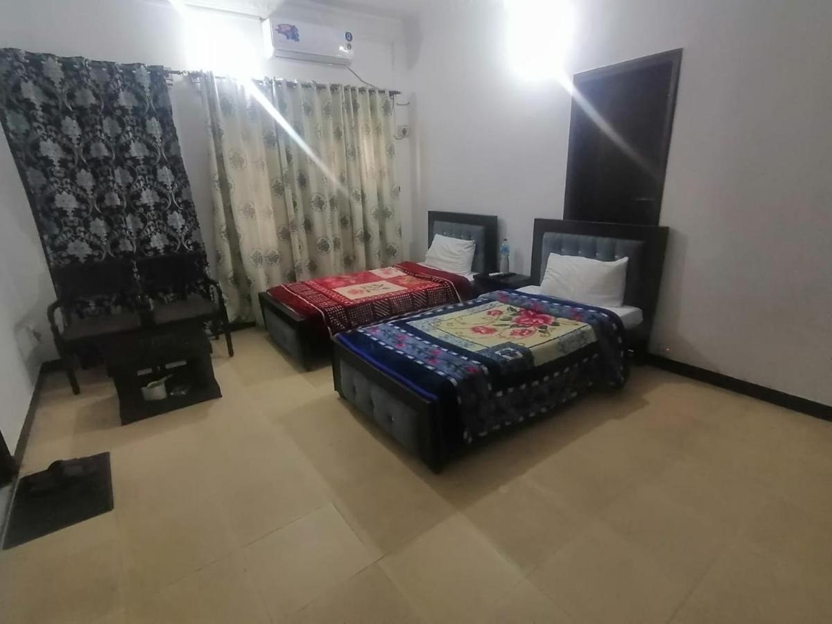 Lux Lounge Guest House Islamabad Ngoại thất bức ảnh